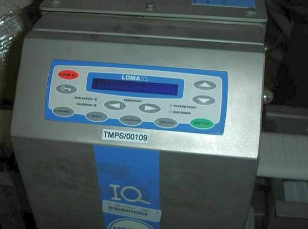 Loma IQ Metal Detector for Bottles
