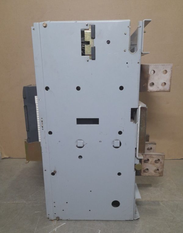 Used GE SHD30D330 Circuit Breaker 3000A Frame Rating For Sale