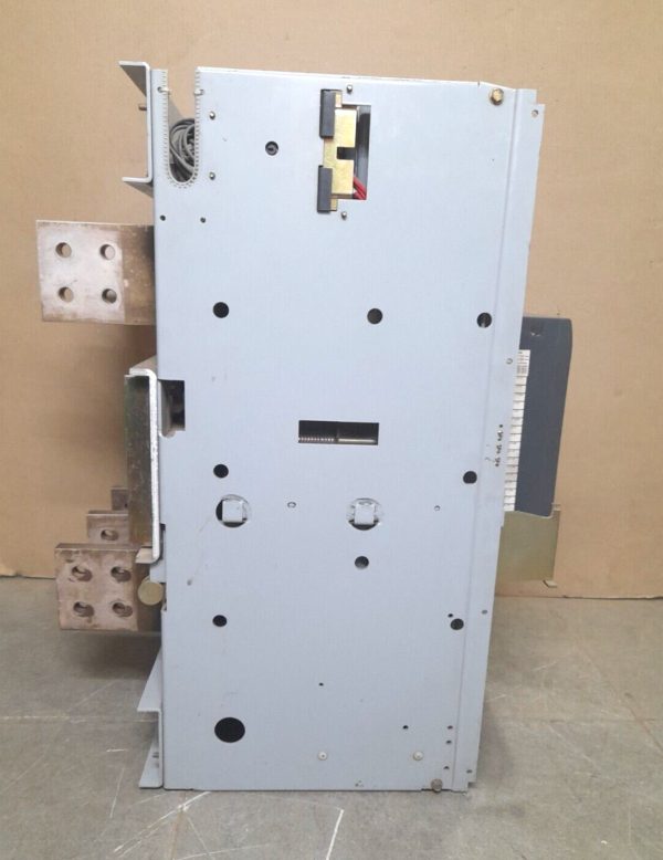 Used GE SHD30D330 Circuit Breaker 3000A Frame Rating For Sale